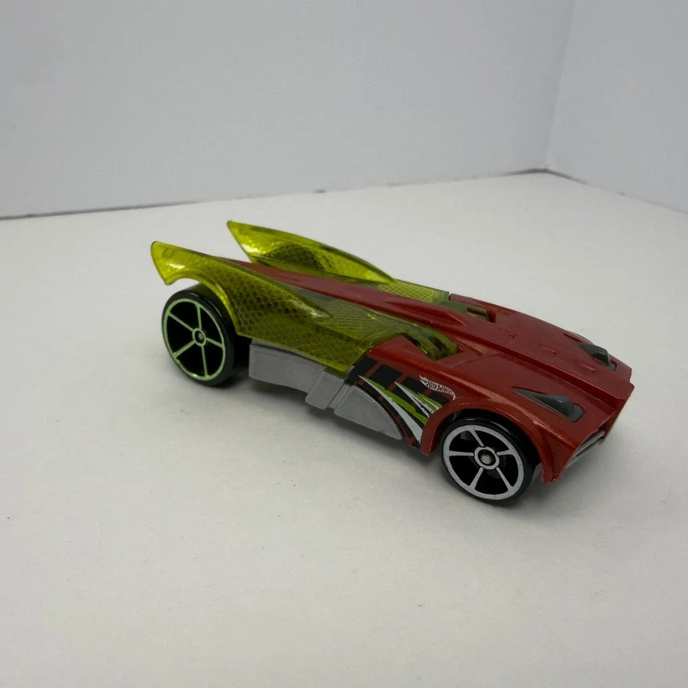 Hot Wheels Buzz Bomb Metallic Red Translucent Yellow Wings Diecast Car 2007